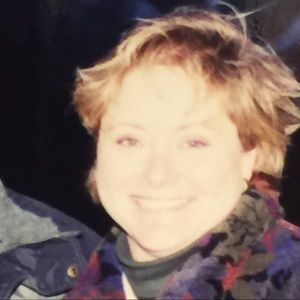 Meet your Posher, Cynthia